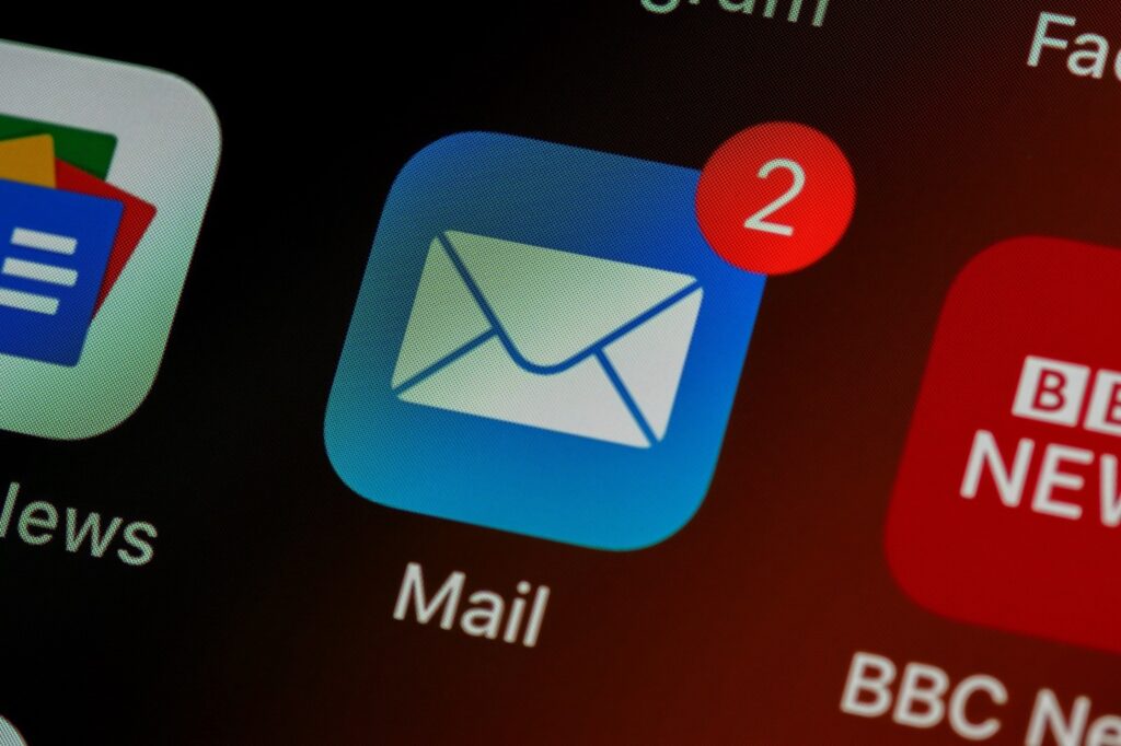 „Papa, was ist eine Scam-Mail?“ – Wie du deine Kids clever vor Online-Abzocke schützt 7 Eine gängige Masche von Cyber-Betrügern sind Phishing Mails