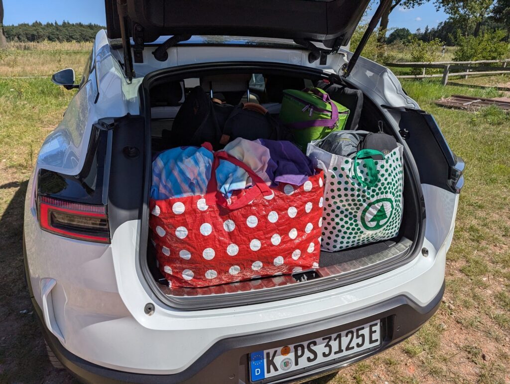 Elektro-Style trifft Familienalltag: Unsere zwei Wochen mit dem Polestar 3 (2025) 11 polestar 3 2025 kofferraum min