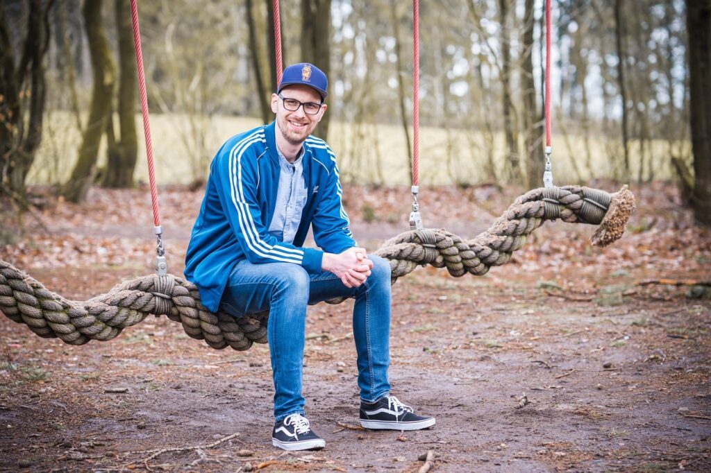 Autor Birk Grueling min