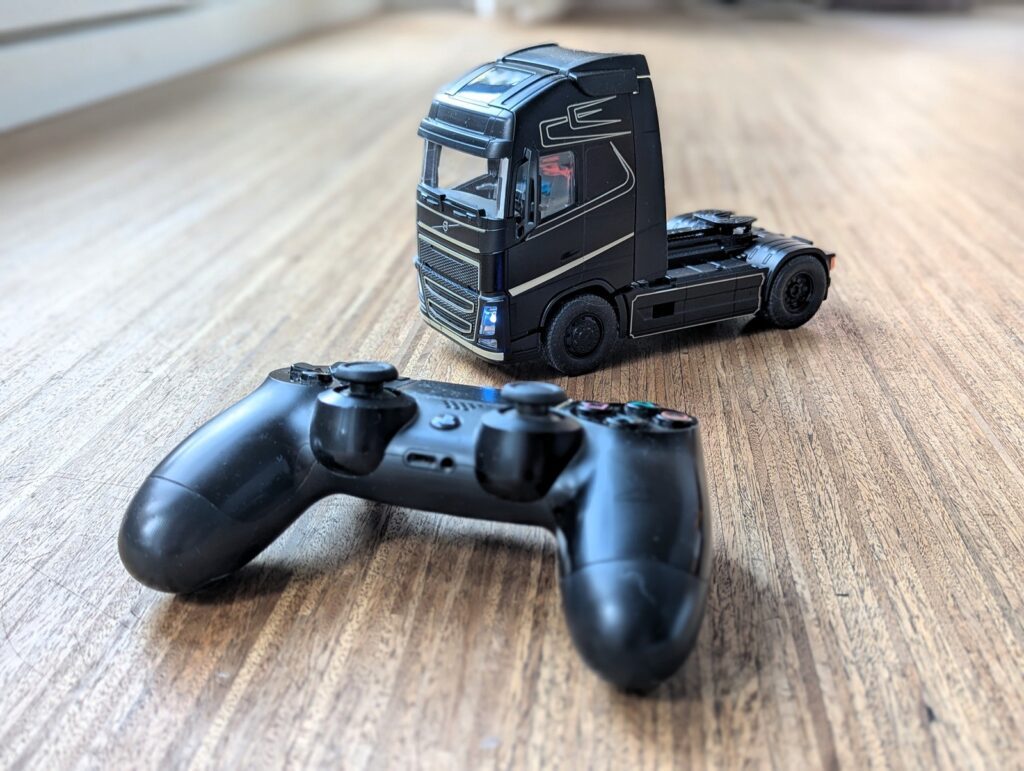 Level Up im Kinderzimmer - SIKU-Modelle jetzt mit Gaming-Controller steuern 9 siku control game controller lkw