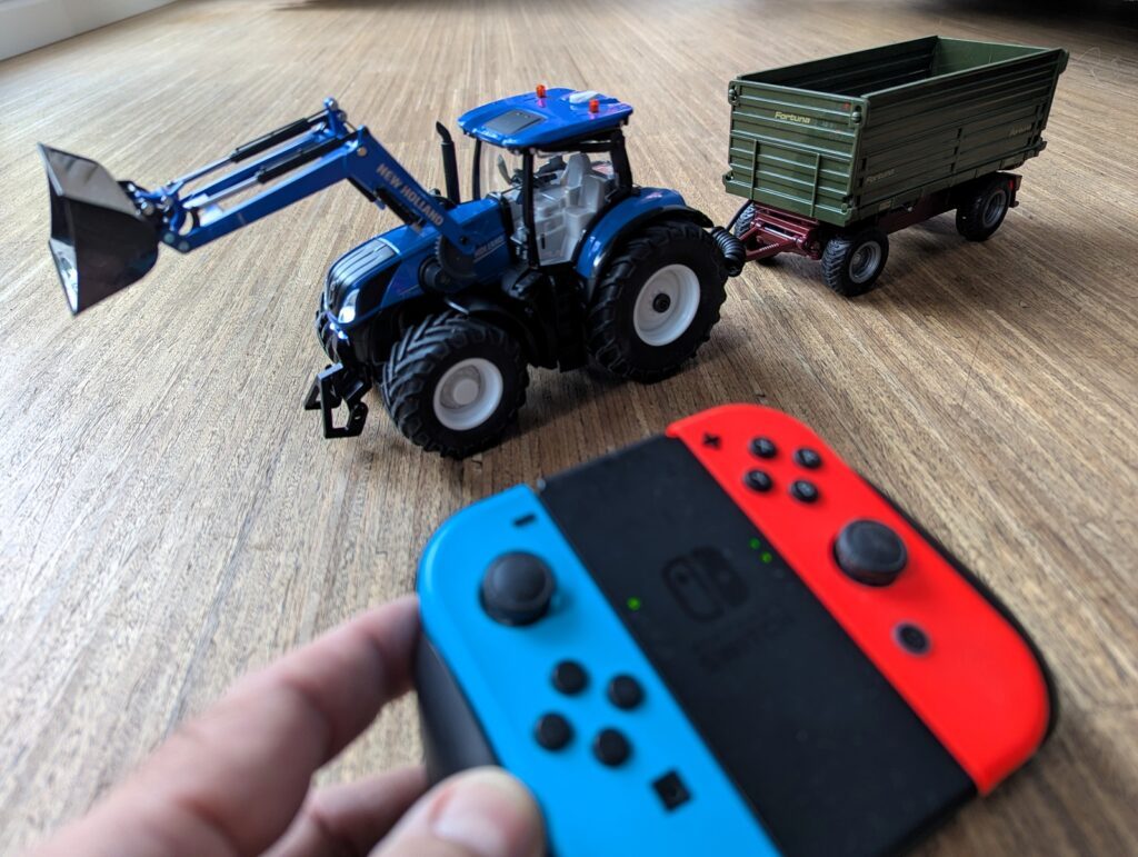Level Up im Kinderzimmer - SIKU-Modelle jetzt mit Gaming-Controller steuern 7 siku control game controller traktor