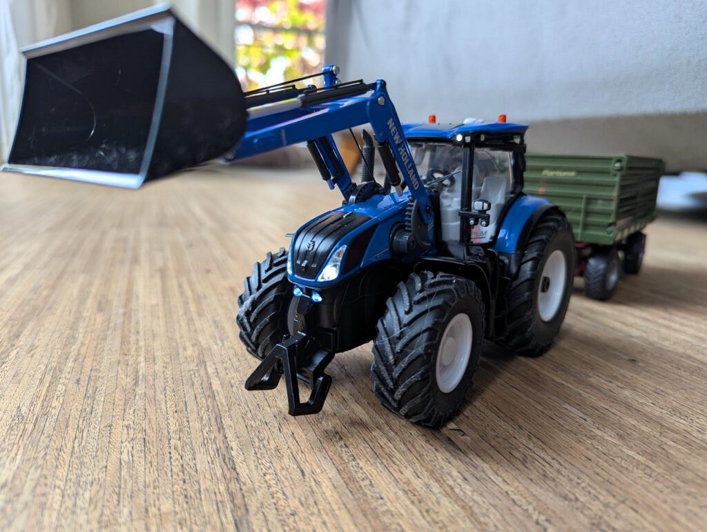 Level Up im Kinderzimmer - SIKU-Modelle jetzt mit Gaming-Controller steuern 10 siku control game controller traktor anhaenger