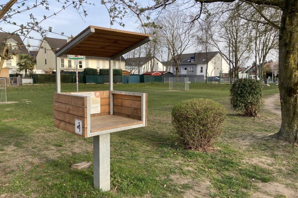 Der Outdoor-Wickeltisch für Spielplätze - Ein Wickelboard braucht jede Stadt 7 Das Wickelboard gibt es in verschiedenen Ausführungen