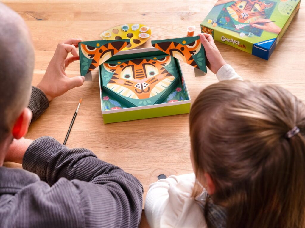 Spannende, kreative und lustige Ostergeschenke für den kleinen Geldbeutel 16 CreArt Do it together Malszene 1