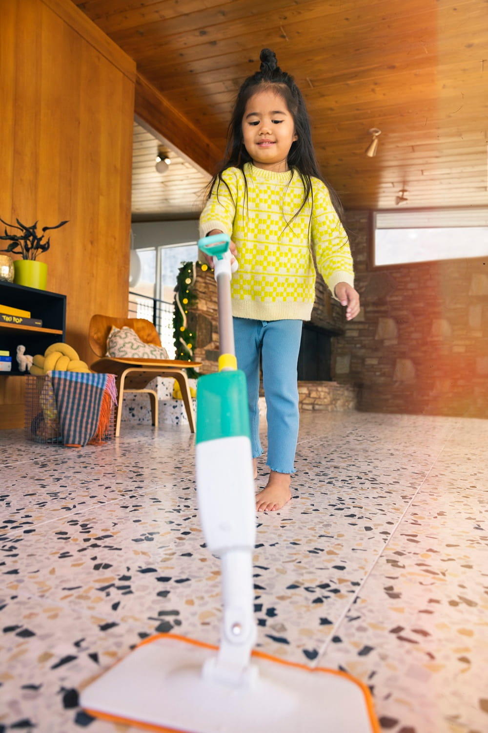 Lovevery Erzaehler Set Lifestyle 1