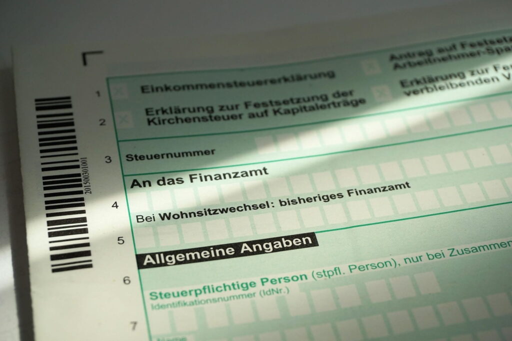 Mehr Elterngeld für Familien - Steuerklassen-Trick kann Hunderte Euro im Monat bringen 7 elterngeld steuer Finanzamt 1