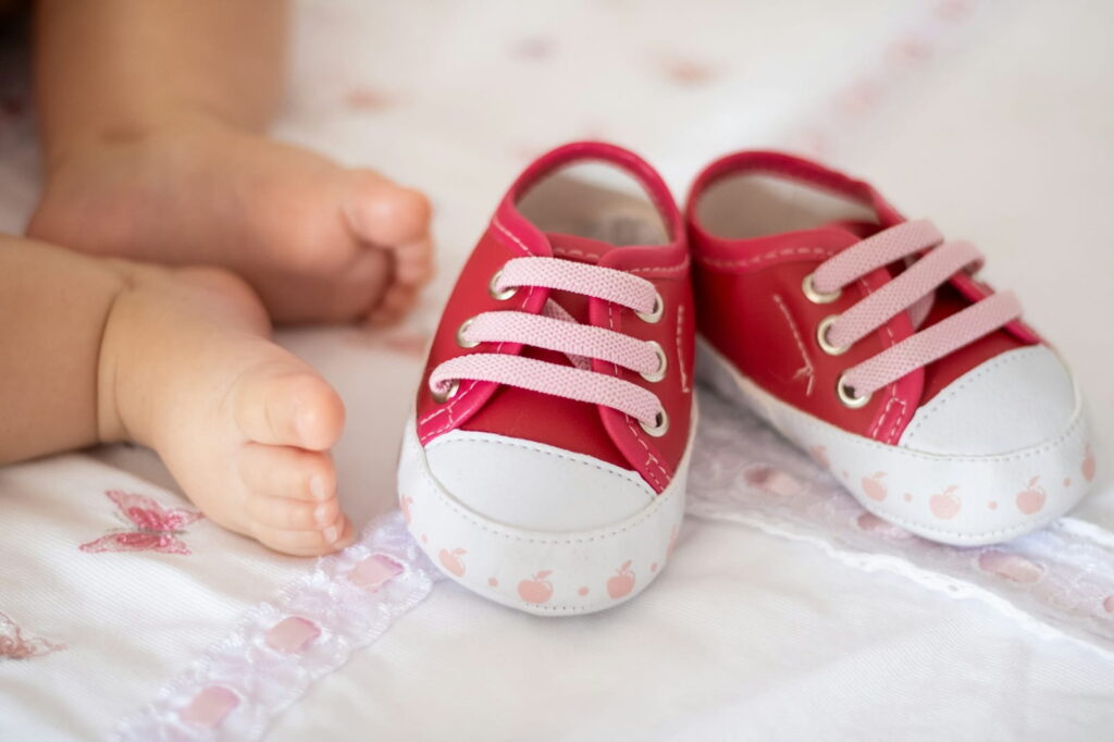 Falsche Kinderschuhe können später zu Problemen führen