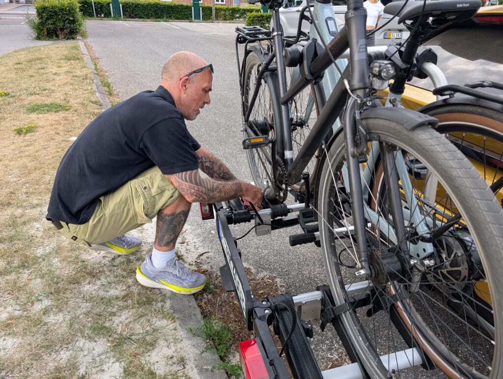 Goldfingers Ride – Testfahrt mit dem Kia K4 GT-Line in den Familienurlaub nach Dänemark 18 KIA K4 1.6 T-GDI Radträger