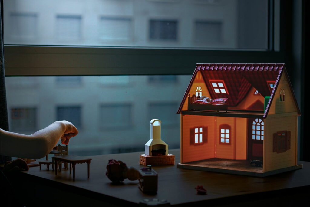 Nachtruhe beginnt draußen - Warum Bewegung der Schlüssel zum Kinderschlaf ist 8 jeewantha dilshan qkfHSJrfP08 unsplash 1