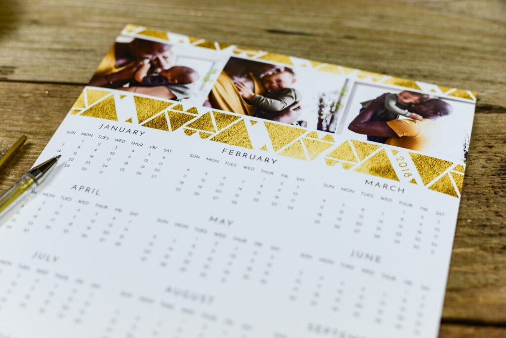 Familienfotos im Fotokalender: Warum alte Bilder für Kinder so wertvoll sind 6 Ein Fotokalender ist eine bleibende Erinnerung aus euren Familienfotos