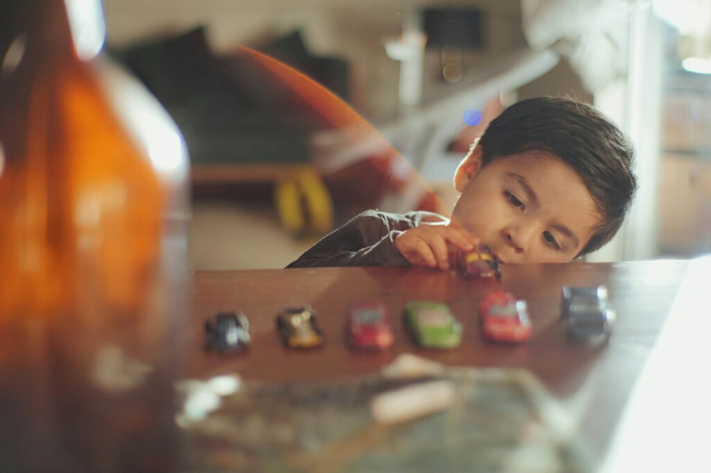 Haben wir unseren Kindern die Geduld abtrainiert? Warum Väter heute wichtiger sind denn je 6 cristian castillo U8fNgym6rI4 unsplash 1