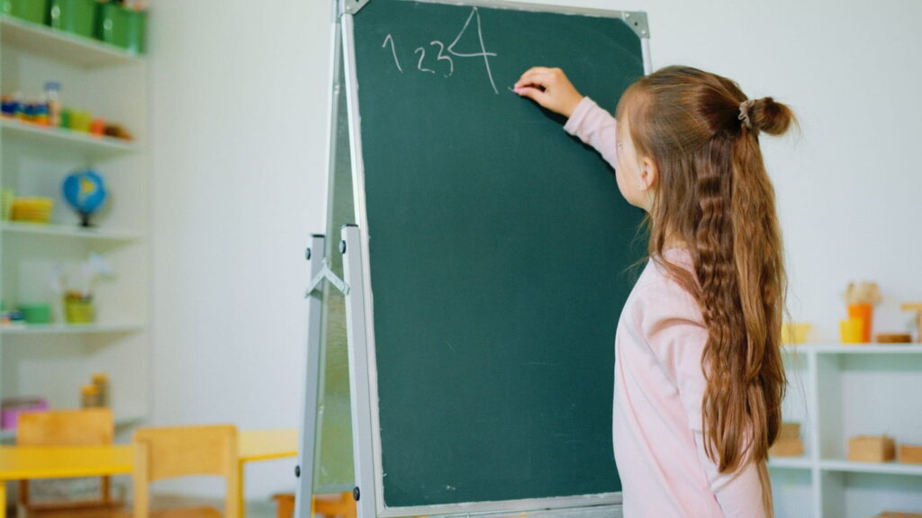 Matheangst bei Kindern - Woher sie kommt und wie ihr als Väter gegensteuert 9 pexels artempodrez 8088093 1