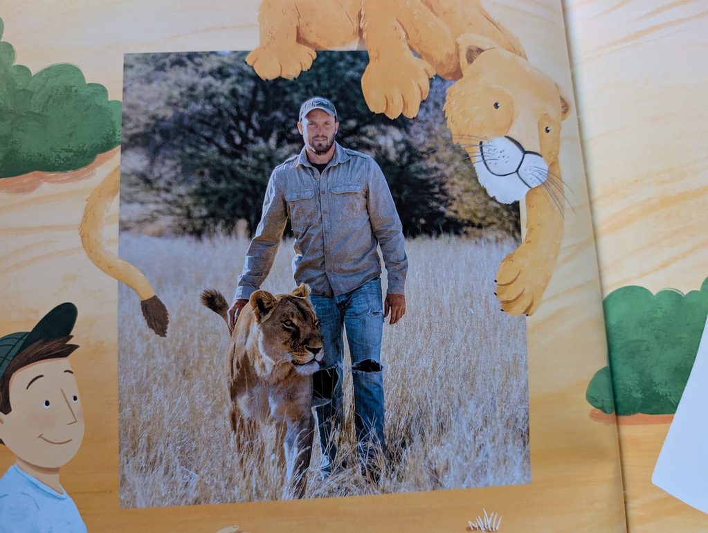 Kinderbuch "Sirga und Valentin" - Ein Mann, eine Löwin, eine Freundschaft fürs Leben 7 PXL 20260927 162333128