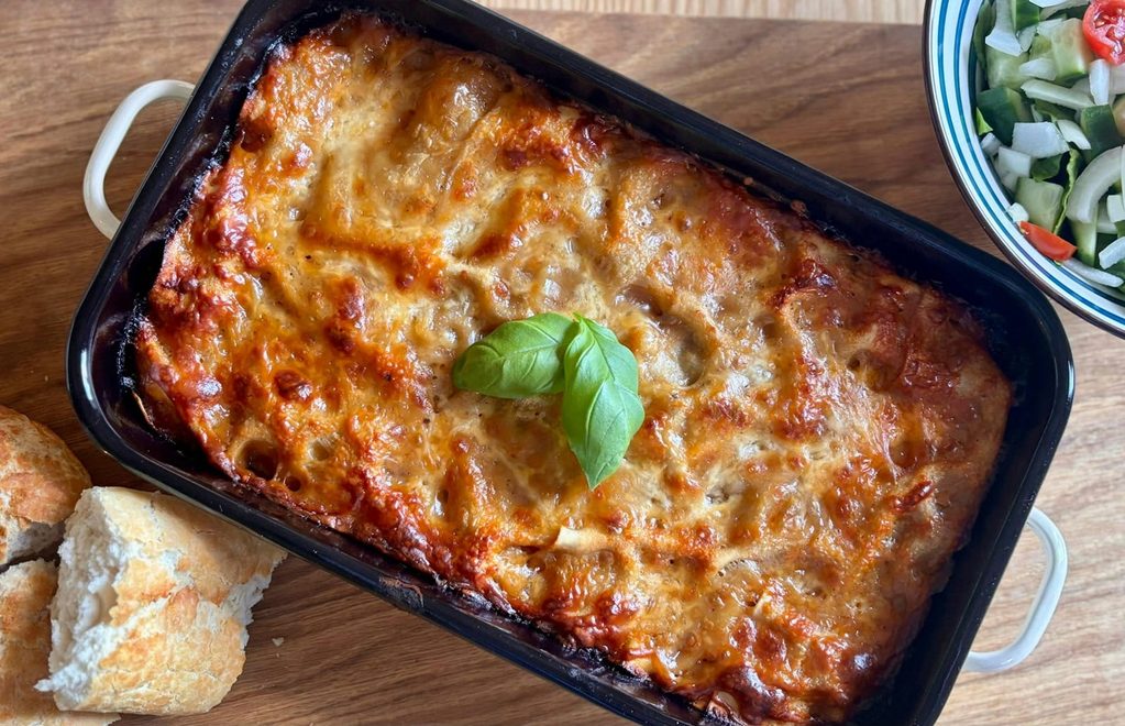 Rezept des Monats 08.2026: Regenbogen-Lasagne mit Rote Bete und Spinat 6 Lasagne schmeckt fast allen Kindern auch in der vegetarischen Variante