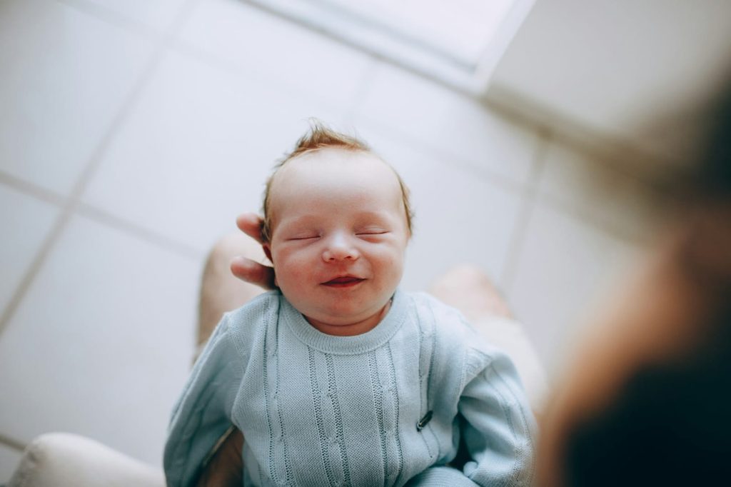 Die ersten drei Wochen als Vater - Zehn Dinge, die wirklich helfen 6 helena lopes GAdP2B7jKa8 unsplash 1