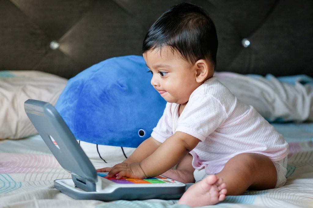 Gadgets als Sicherheitsrisiko: Wie jeder selbst vernetzte Geräte absichern kann und wie die EU unterstützt 6 mahmud ahsan XafWMnBZXQE unsplash 1