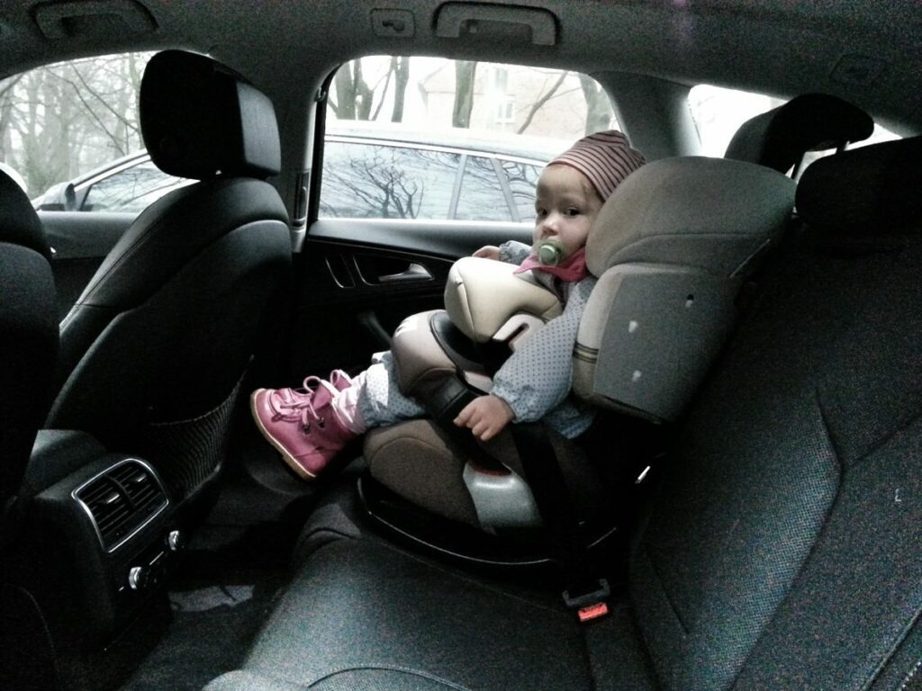 Audi A6 Avant 3.0 TDI quattro (2013) im Familiencheck 6 Audi A6 Avant 3.0 TDI quattro (2013) Kindersitz