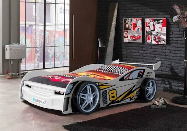 Rennbolide als Kinderbett - Schneller schläft keiner 8 Autobett Nightracer