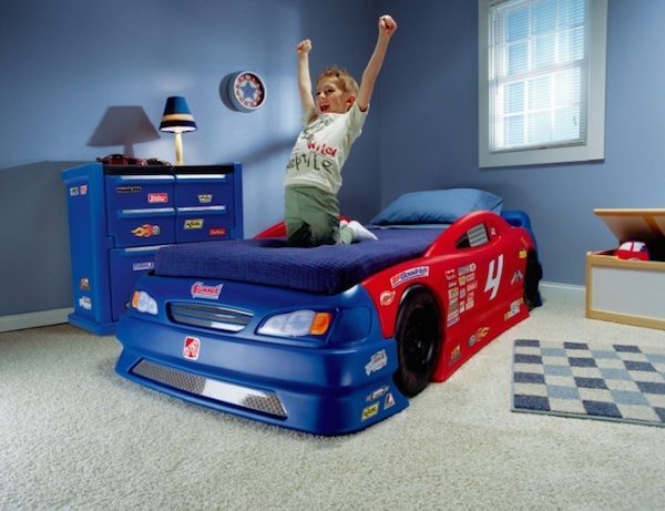 Rennbolide als Kinderbett - Schneller schläft keiner 10 Autobett Stockcar