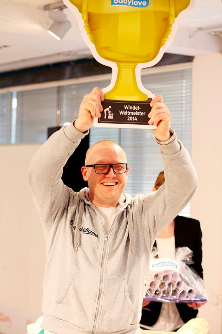 DADDYlicous ist 1. Windel-Weltmeister mit Weltrekord 2 Bildschirmfoto 2014 01 13 um 09.47.21