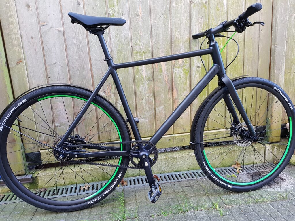 Papas Fahrrad-SetUp hoch2: CUBE HYDE RACE & Britax-Römer 6 cube hyde race trekkingrad