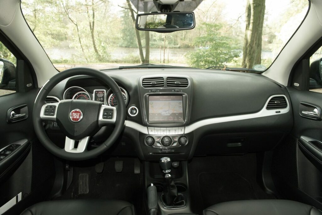 Fiat Freemont 2.0 (2013) im Familiencheck // Italo-Crossover 3 Fiat Freemont 2.0 (2013) Cockpit