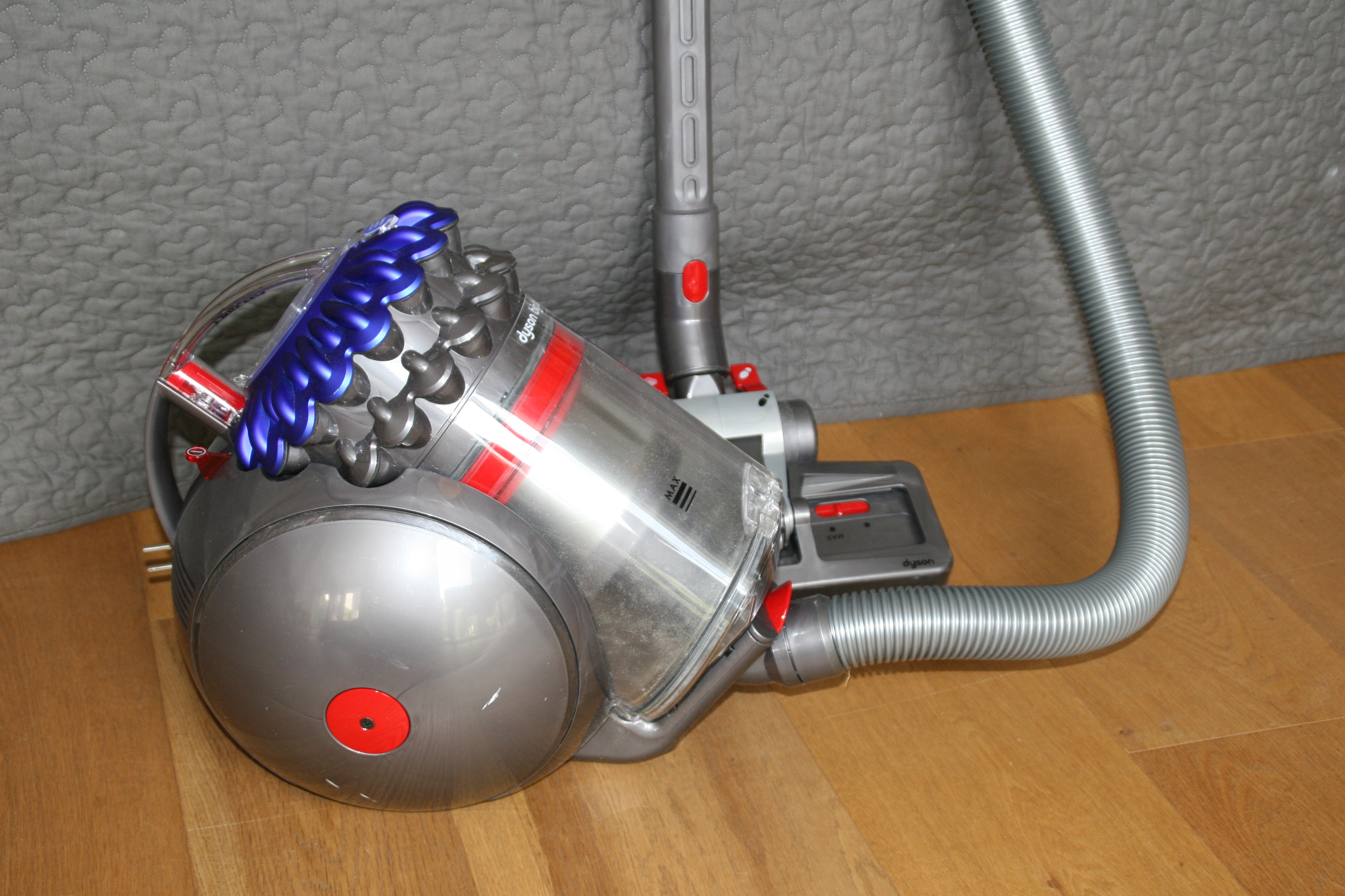 Who´s got big balls? Der Zyklon-Staubsauger Dyson Big Ball im Test 8 Dyson big ball satubsauger 8