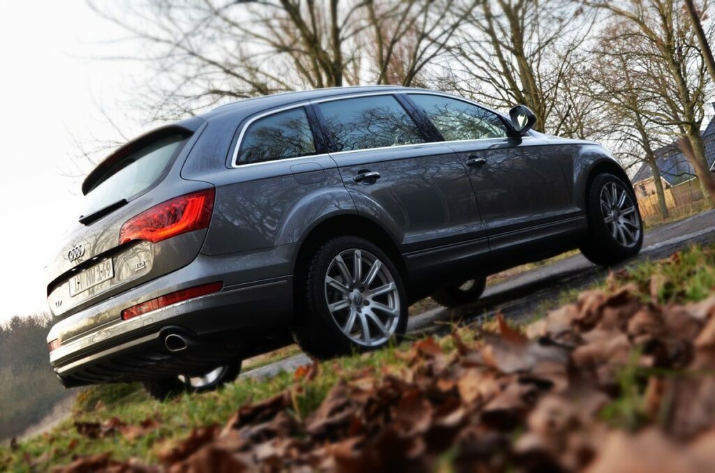 Audi Q7 3.0 TDI (2014) im Familiencheck - Herr der Ringe 6 Audi Q7 3.0 TDI (2014) Seitenansicht