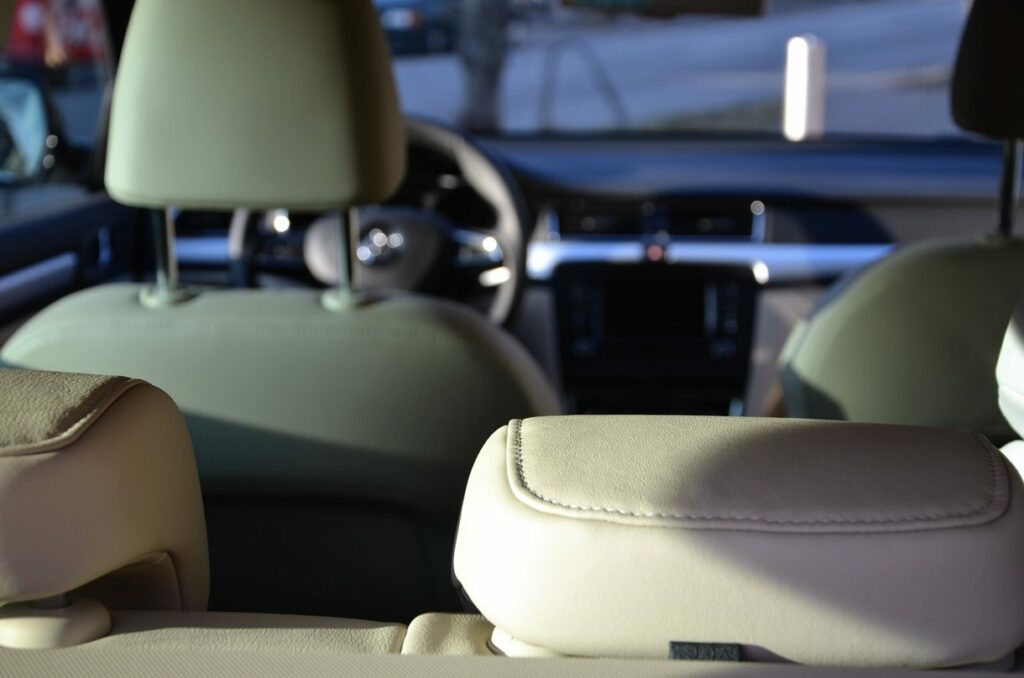 Škoda Superb Combi 2.0 TDI Green tec (2014) im Familiencheck 7 Škoda Superb Combi (2014) Innenraum