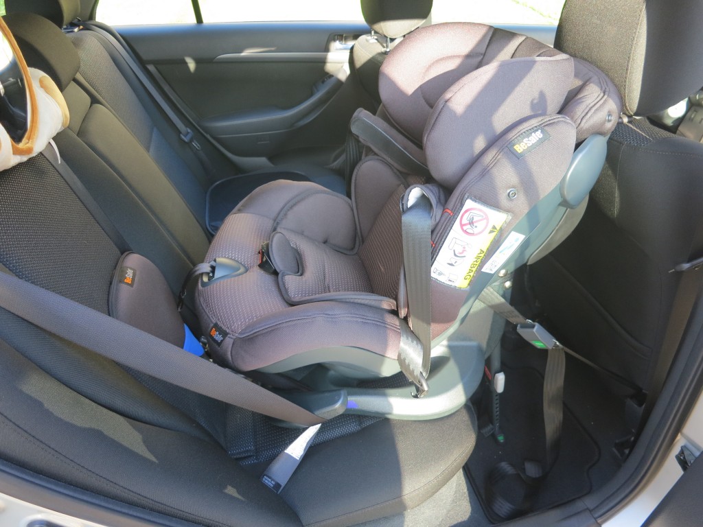 Kindersitz im Test: BeSafe iZi Plus 4 Kindersitz BeSafe iZi Plus im Test