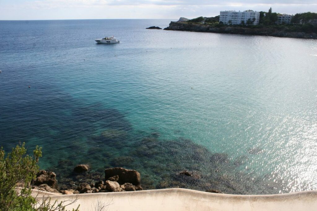 Elternzeit auf Ibiza – ein Erfahrungsbericht #1 2 Ibiza Cala llenya1