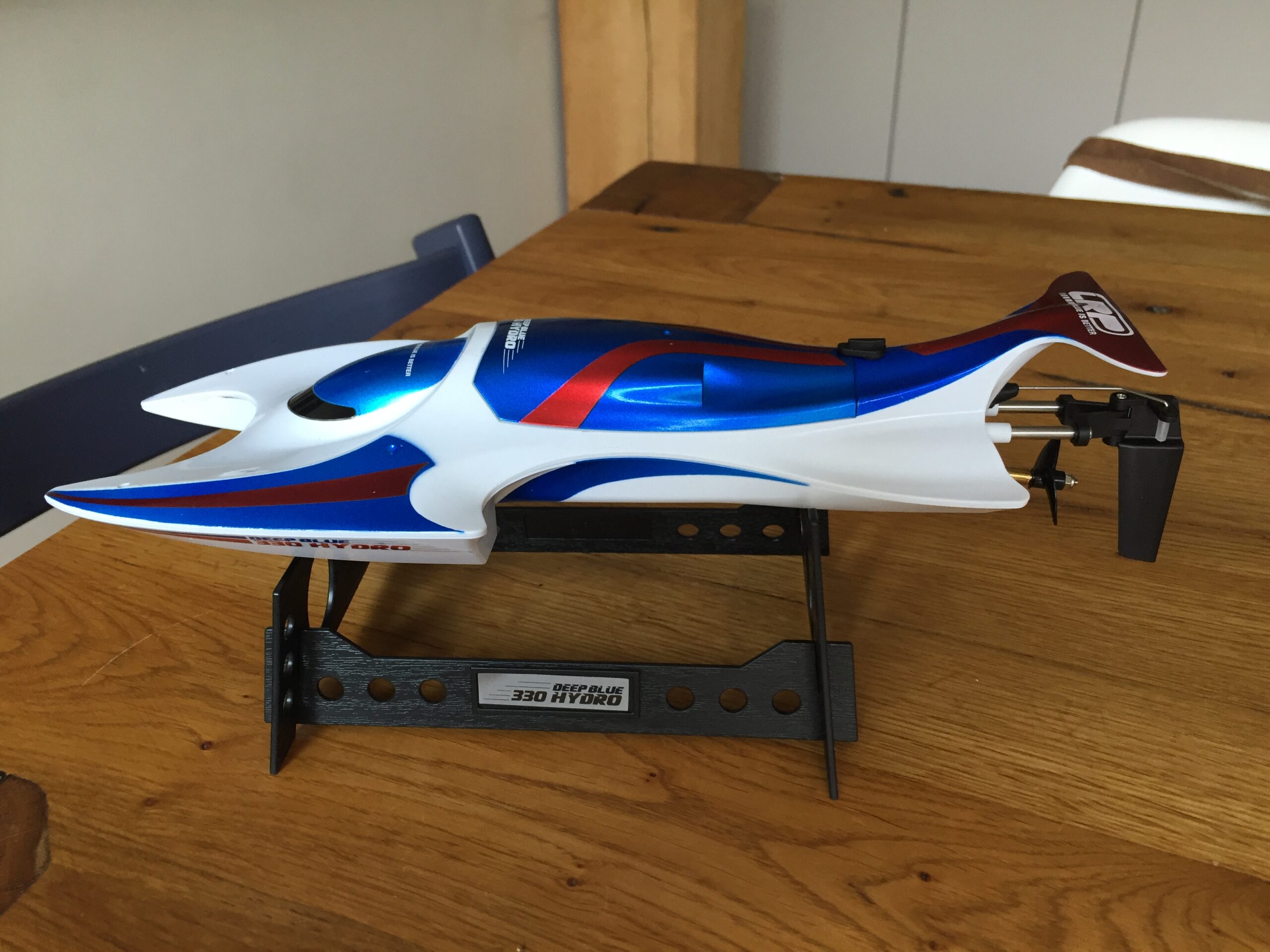 LRP Hydro330 Seitenansicht scaled