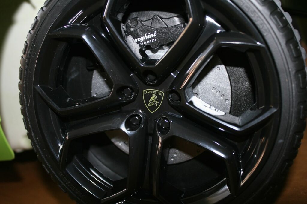 Fette Felge am Lamborghini Aventador LP 700-4