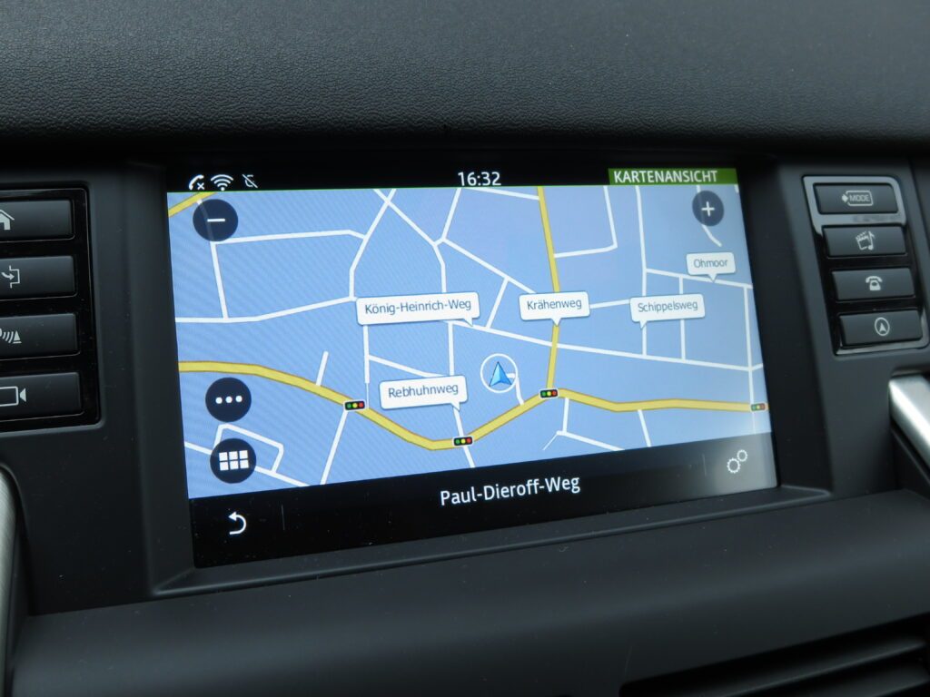  Land Rover Discovery Sport (2016) Navigation