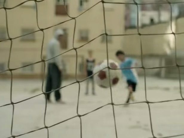 Einstimmung zur BuLi-Rückrunde 1 Messi Vs Kids Funny Football Commercial FIFA World Cup 2014 YouTube e1677082682933