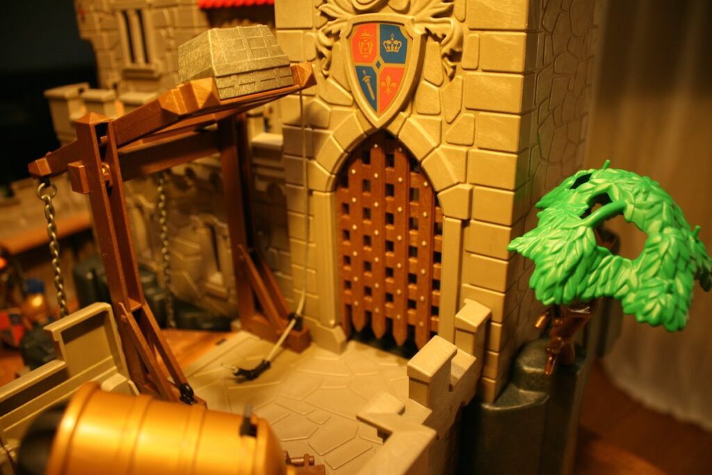 Game of Thrones light: Playmobil Königsburg der Löwenritter 3 Playmobil Daddylicious Castle Burgtor