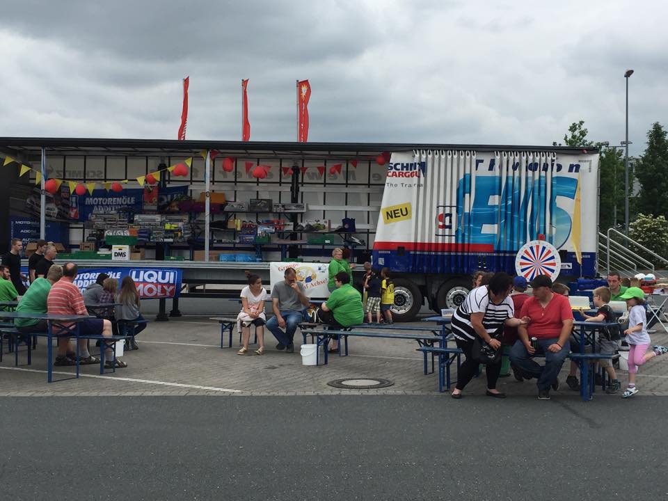 Trucker-Fest "A happy Day of Life" bewegt Kinderherzen 4 SCB Trailer Tombola