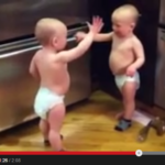 Video Babys unterhalten sich baby redet baby zwillinge baby suess twins YouTube e1677165104932
