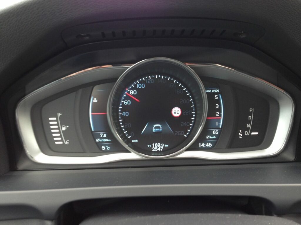 Volvo V60 D4 (2014) im Familiencheck - Alter Schwede! 3 Volvo V60 D4 (2014) Instrumente