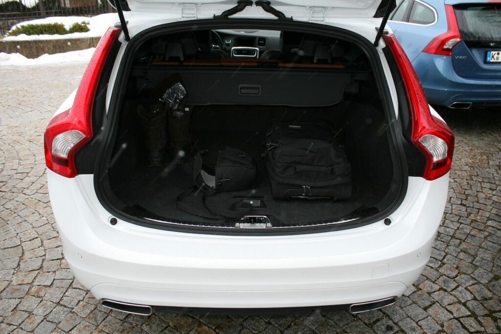 Volvo V60 D4 (2014) im Familiencheck - Alter Schwede! 5 Volvo V60 D4 (2014) Kofferraum