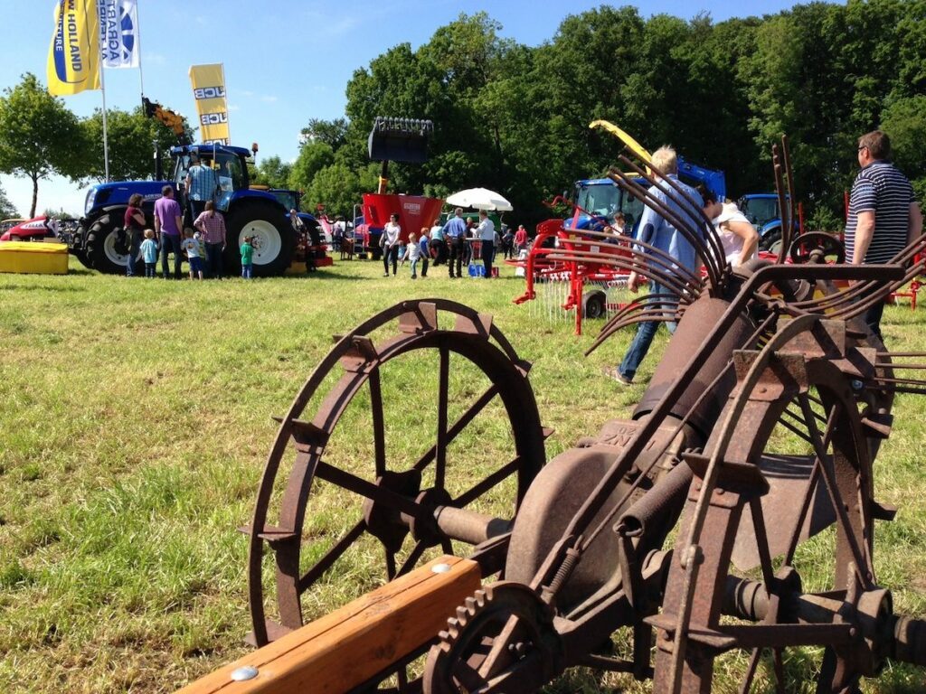 Landwirtschaft hautnah - Tag des offenen Hofes 2 alter Pflug